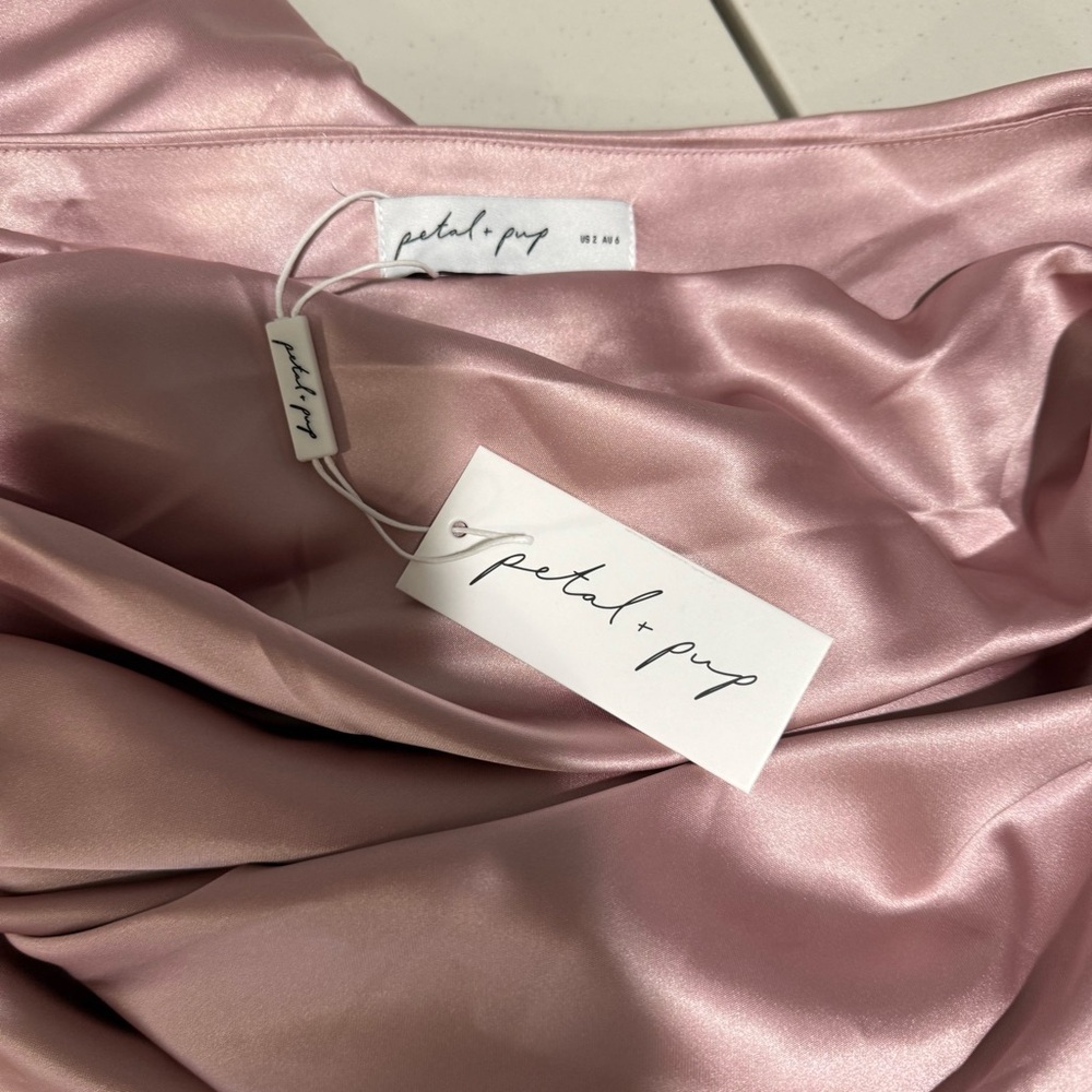 Petal and Pup Nadia one Shoulder Maxi Dress Dusty Rose Size 2 Satin Side Slit - Picture 7 of 9